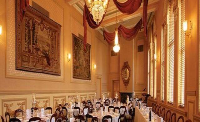Craig'S Royal Hotel Ballarat Luaran gambar The restaurant's interior