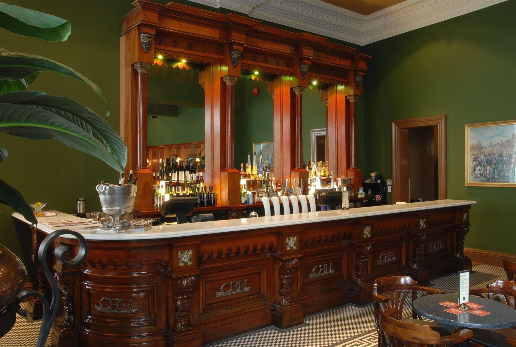 Craig'S Royal Hotel Ballarat Luaran gambar The bar at the 1886 Crescent Hotel