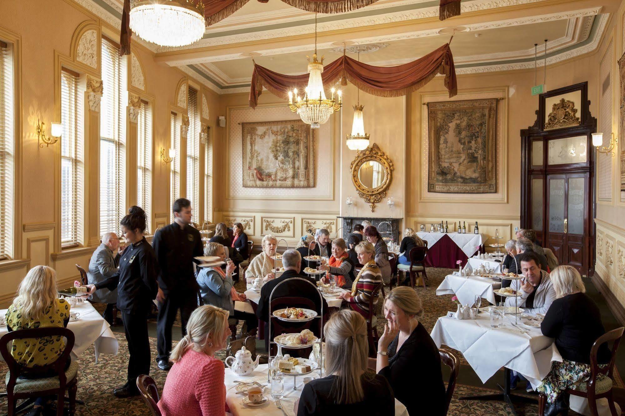 Craig'S Royal Hotel Ballarat Luaran gambar The restaurant at the Grand Hotel